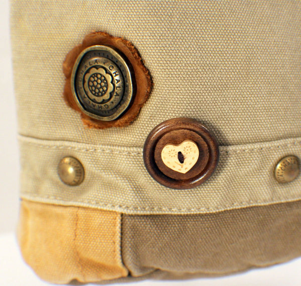 Patch Crossbody Bag-smiley Girl (Sand)